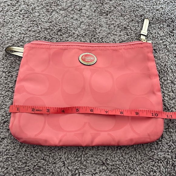 Coral Coach Nylon Tote bag with matching pouch - Picture 13 of 16